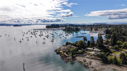 #10-2235 Harbour Rd, Sidney, BC 