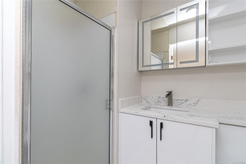 3933 Saanich Rd, Saanich, BC 