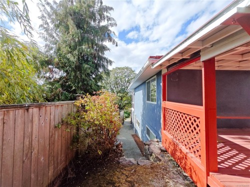 3933 Saanich Rd, Saanich, BC 