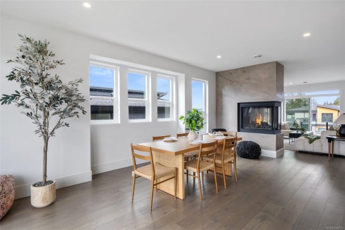 1221 Viewtop Rd, Duncan, BC 