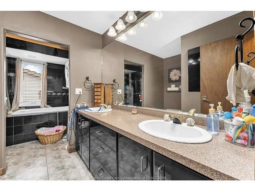 3230 Forest Glade, Windsor, ON 