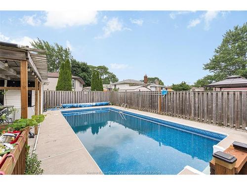 3230 Forest Glade, Windsor, ON 