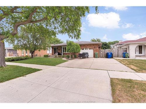 3230 Forest Glade, Windsor, ON 