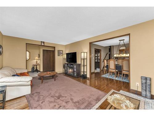 3230 Forest Glade, Windsor, ON 