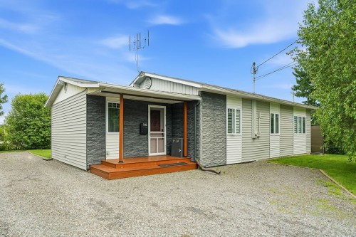 508 Rue Pie-XII N.  Magog, QC J1X 4E2