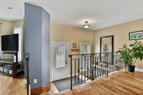 Mud Room - 309 Rue De La Châtelaine, Saint-Jérôme, QC 