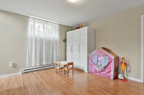 Family Room - 309 Rue De La Châtelaine, Saint-Jérôme, QC 