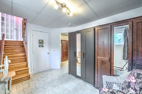 Intergenerational - 123  - 125 Rue Alexandre, Saint-Calixte, QC - Indoor