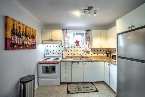 Intergenerational - 123  - 125 Rue Alexandre, Saint-Calixte, QC - Indoor Photo Showing Kitchen With Double Sink