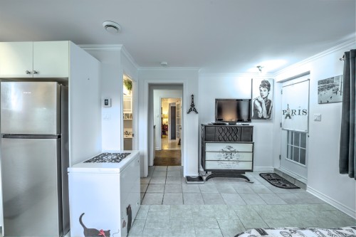 Intergenerational - 123  - 125 Rue Alexandre, Saint-Calixte, QC - Indoor
