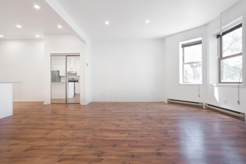 Living Room - 3-2195 Av. Wilson, Montréal (Côte-Des-Neiges/Notre-Dame-De-Grâce), QC 