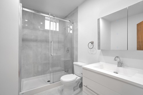 Bathroom - 3-2195 Av. Wilson, Montréal (Côte-Des-Neiges/Notre-Dame-De-Grâce), QC 