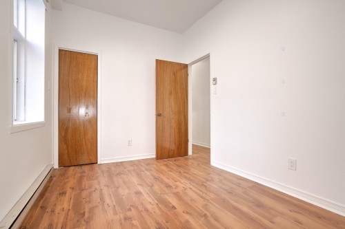 Bedroom - 3-2195 Av. Wilson, Montréal (Côte-Des-Neiges/Notre-Dame-De-Grâce), QC 