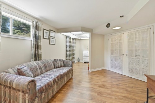 Salle familiale - 82 Ch. Richelieu, Saint-Mathias-Sur-Richelieu, QC 