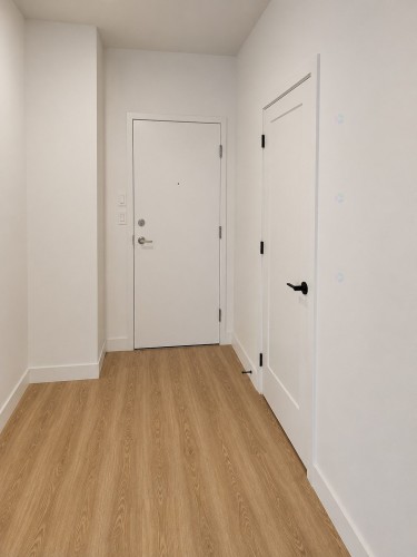 Mud Room - 108-6095 Boul. Gouin O., Montréal (Ahuntsic-Cartierville), QC 