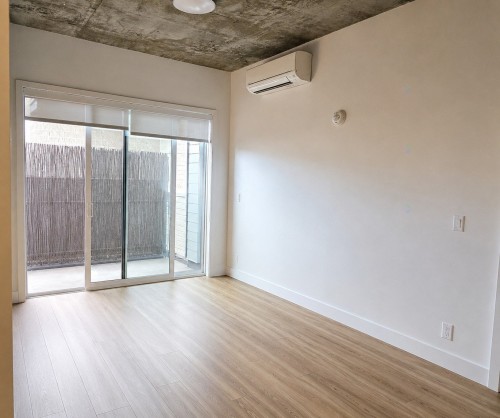 Living Room - 108-6095 Boul. Gouin O., Montréal (Ahuntsic-Cartierville), QC 