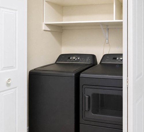 Salle de lavage - 9-7320 Rue Du Chardonneret, Brossard, QC 