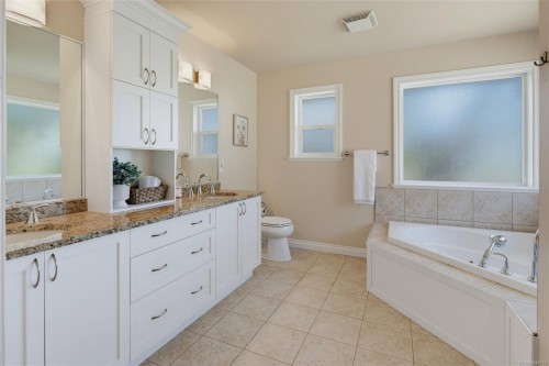 3966 Stan Wright Lane, Saanich, BC 
