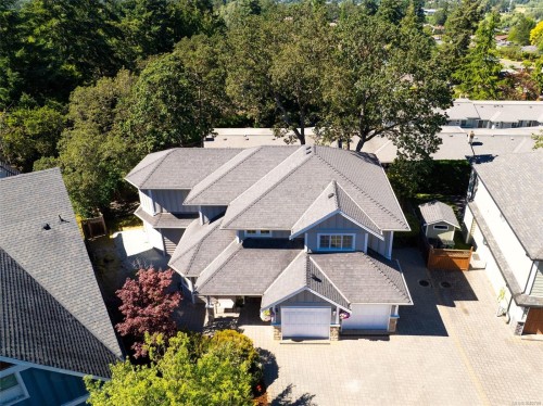 3966 Stan Wright Lane, Saanich, BC 
