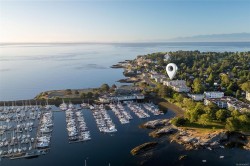 #201-1312 Beach Dr Oak Bay, BC V8S 2N5