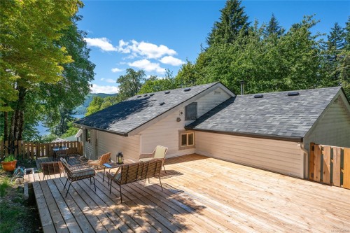 8555 Maple Ridge Rd, Youbou, BC 