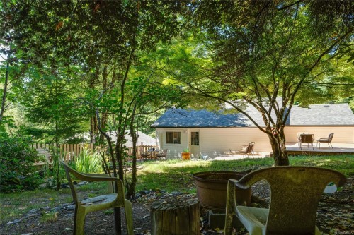 8555 Maple Ridge Rd, Youbou, BC 