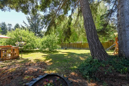 605 Pritchard Rd, Comox, BC 
