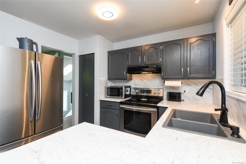 605 Pritchard Rd, Comox, BC 