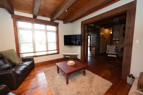 Living Room - 11 Ch. René, Val-D'Or, QC 