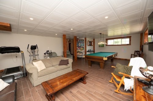 Family Room - 11 Ch. René, Val-D'Or, QC 