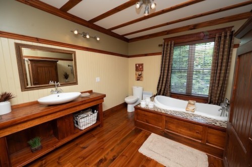 Master Bathroom - 11 Ch. René, Val-D'Or, QC 