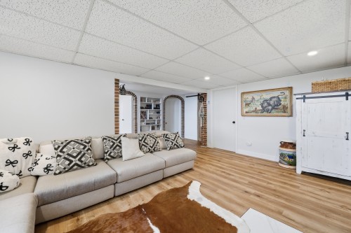 Salle familiale - 975 Route 137, La Présentation, QC 