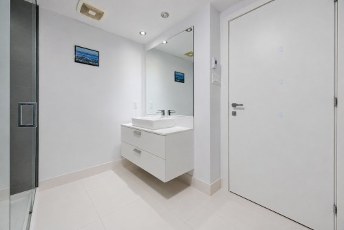 Salle de bains - 910-9 Boul. Des Prairies, Laval (Laval-Des-Rapides), QC 