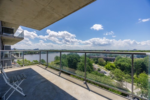 Balcon - 910-9 Boul. Des Prairies, Laval (Laval-Des-Rapides), QC 