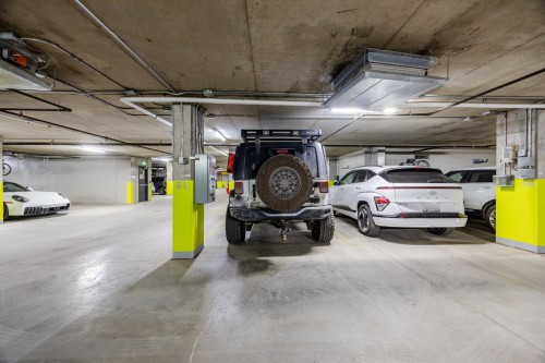 Garage - 910-9 Boul. Des Prairies, Laval (Laval-Des-Rapides), QC 