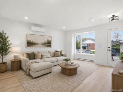 1874 Rue Nielsen  Longueuil (Saint-Hubert), QC J4T 1P2