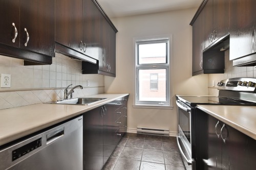 Cuisine - E402-50 Ch. Bates, Montréal (Outremont), QC 