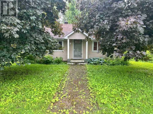 35 LENNOX STREET  Ottawa, ON K0A 2Z0
