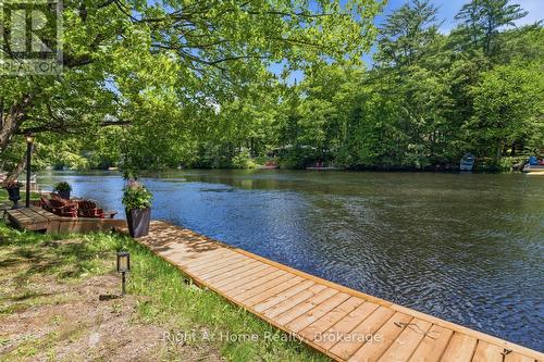 1074 HOLIDAY PARK DRIVE  Bracebridge (Macaulay), ON P1L 1W9