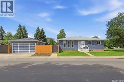 103 Appleby DRIVE  Saskatoon, SK S7M 4B4