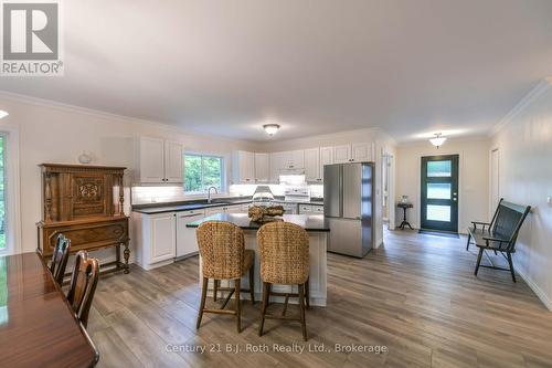 Centre island - 7463 Davy Drive, Ramara, ON 