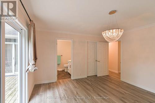 Walk in closet and ensuite - 7463 Davy Drive, Ramara, ON 