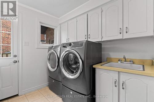 1653 Sherwood Forrest Circle, Mississauga, ON 