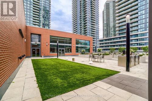 711 - 2212 Lake Shore Boulevard W, Toronto, ON 