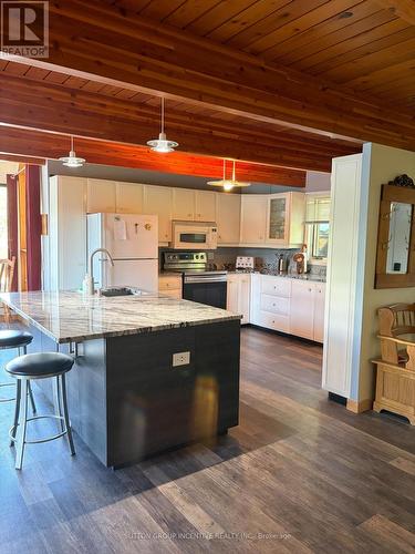 229 Haleway A Drive, Gravenhurst, ON 