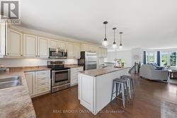 Open kitchen and living room layout - 