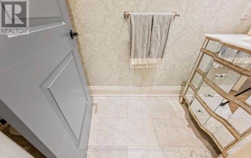 8 Cumberland Drive, Mississauga, ON 