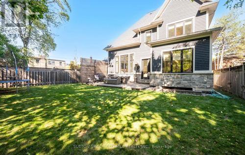 8 Cumberland Drive, Mississauga, ON 