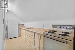 Completely separate 1 bedroom apartment - 