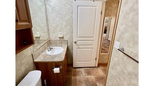 313 1St Avenue, Nakusp, BC 